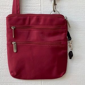 Travelon RFID Anti-Theft Shielded Pocket Sling Bag